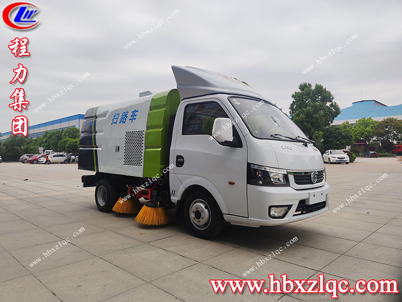 程力集團東風途逸掃路車，C證即可駕駛，再也不用爲找司機而煩惱啦！